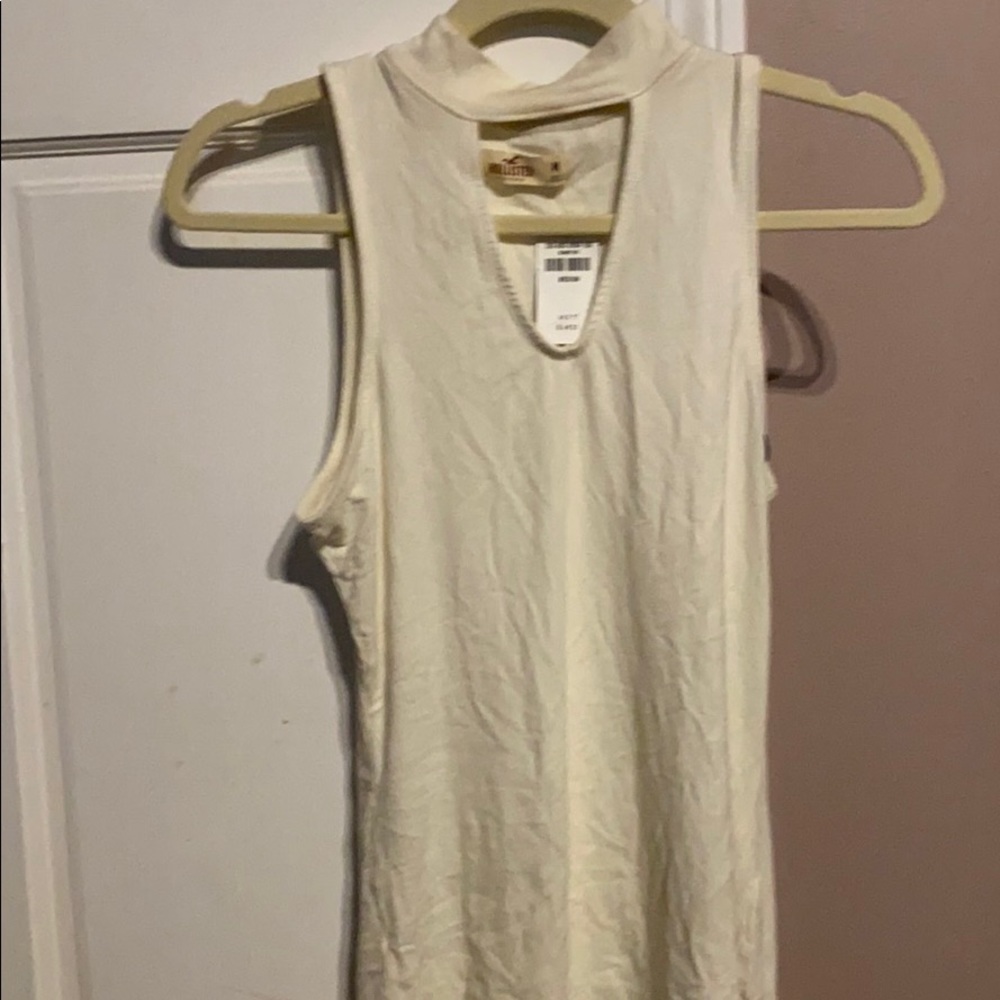 Hollister top